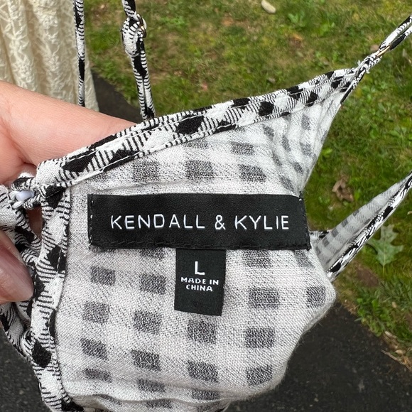 Kendall & Kylie Women’s Top - Picture 3 of 3